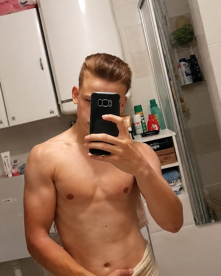 Steven Stehtisch am Trainingsbeginn